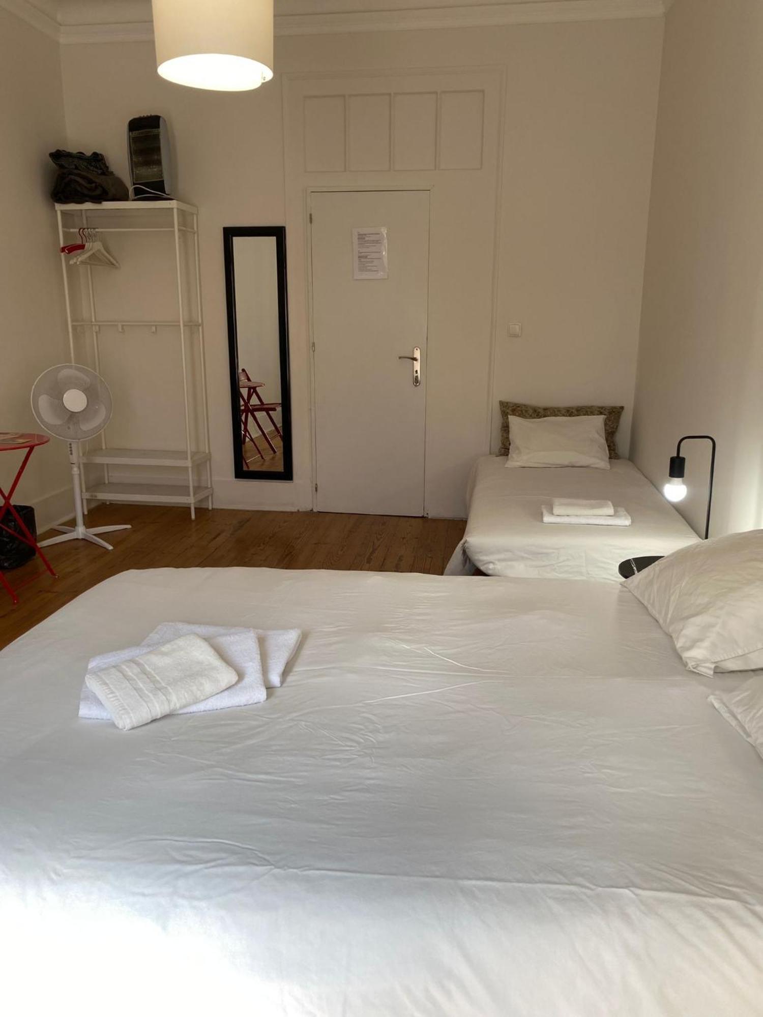 Hotel Happy At Chiado Lissabon Exterior foto